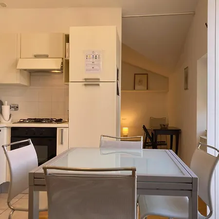 Apartment Galileo - Via Galilei 9 Triest